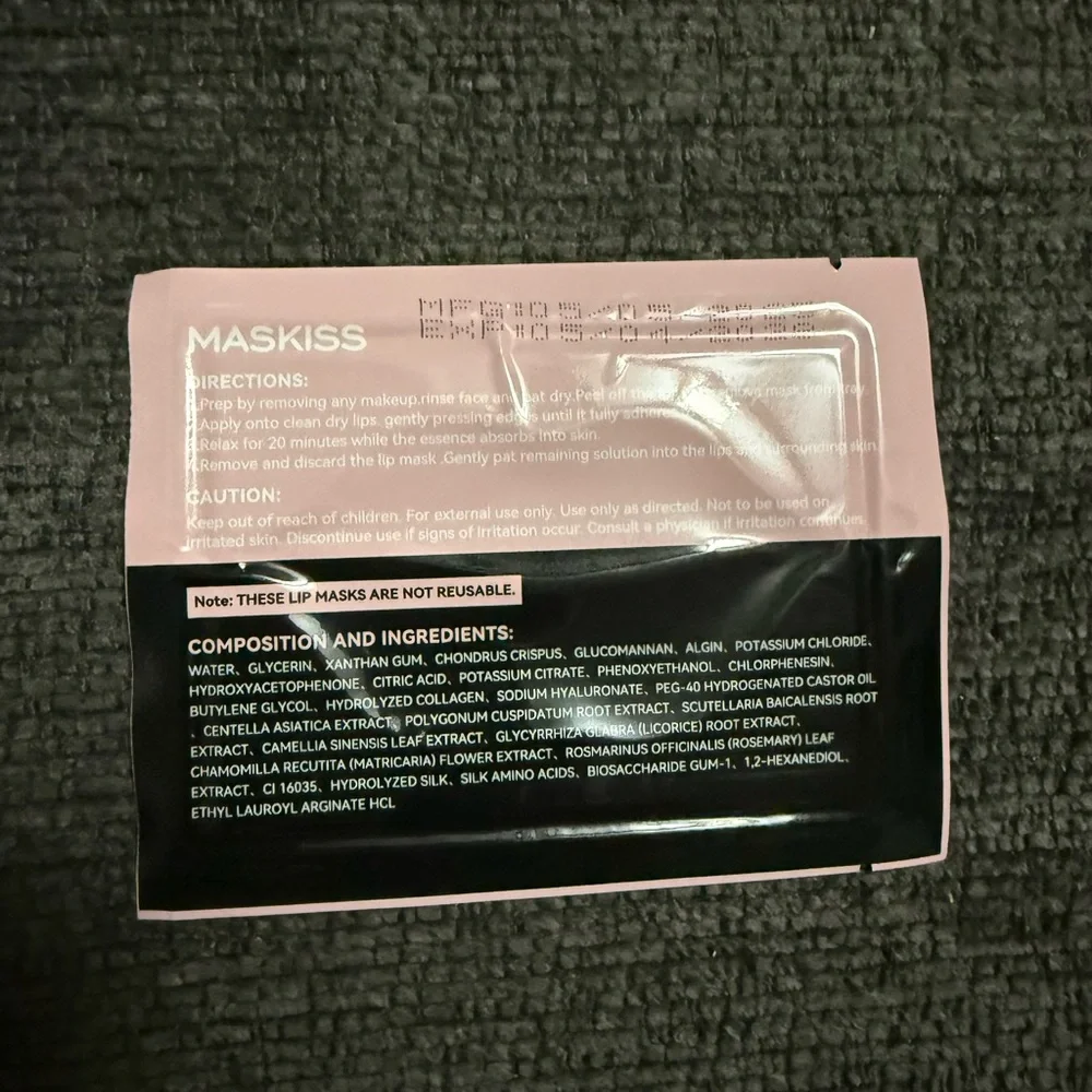 ✨ Beauty Bundle Adidas Bag + Stanley Keychain + Masks + Laura Geller ✨ - Picture 16 of 16